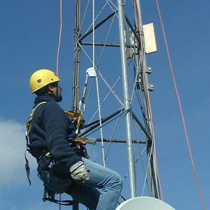 Travail en hauteur sur toitures terrasses et pentes