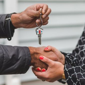La loi ALUR : intégrer les nouvelles approches dans votre relation clientèle