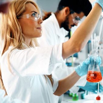 Gestion de crise dans les laboratoires d'Analyses Microbiologiques et Biochimiques